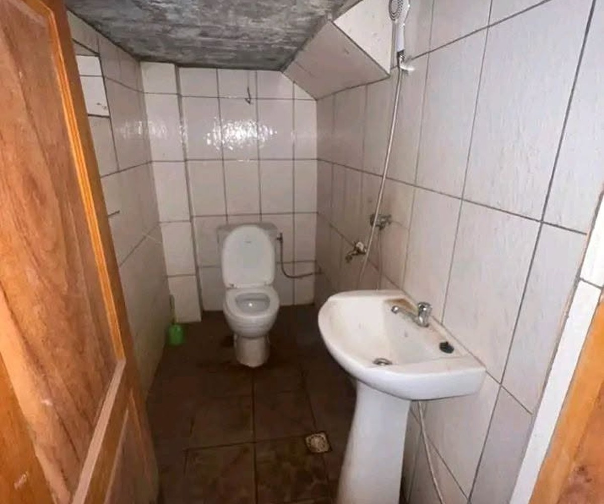 Emplacement commercial à louer – Damas, Yaoundé