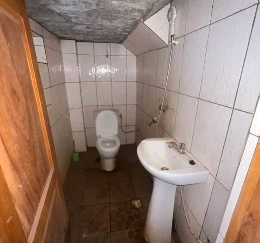 Emplacement commercial à louer – Damas, Yaoundé