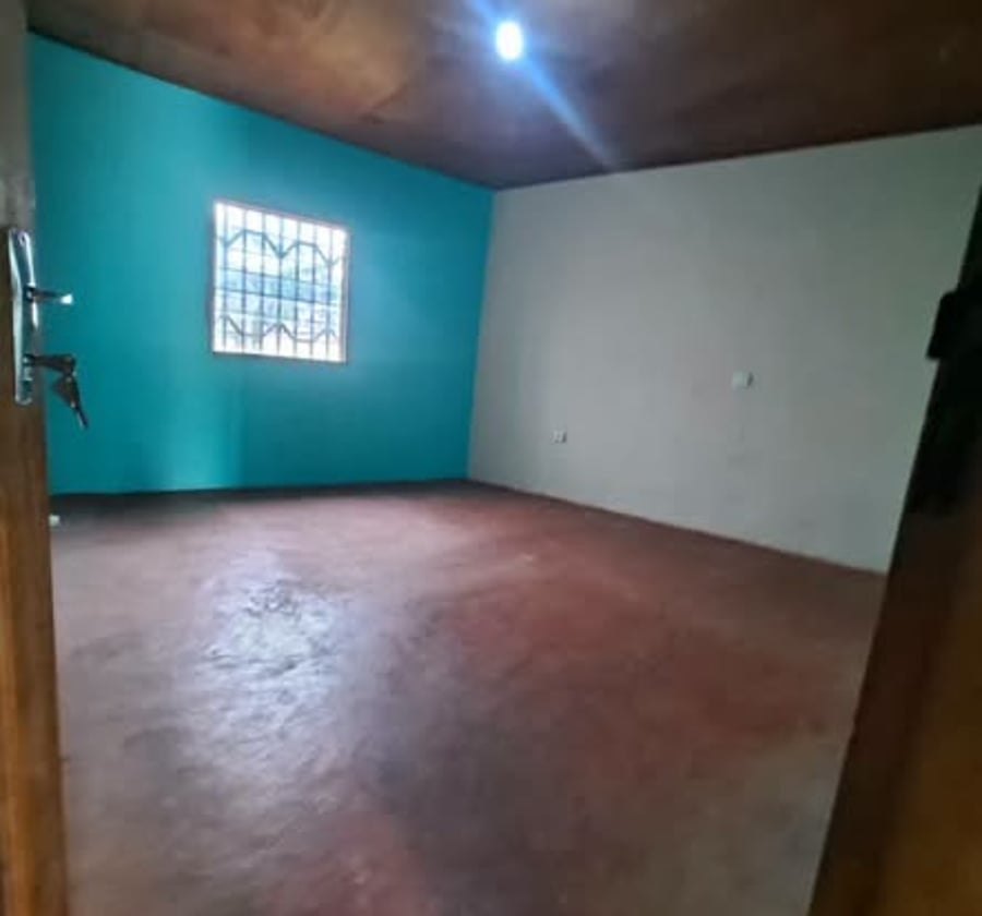 Appartement 2 chambres - Nkolfoulou - 75 000 FCFA/mois
