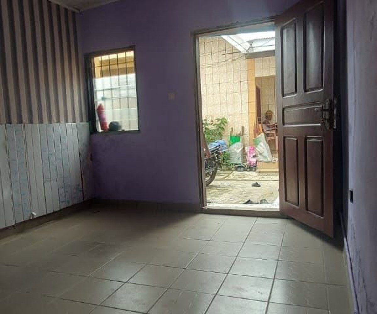 Chambre moderne Ndogbon - 30 000 FCFA/mois