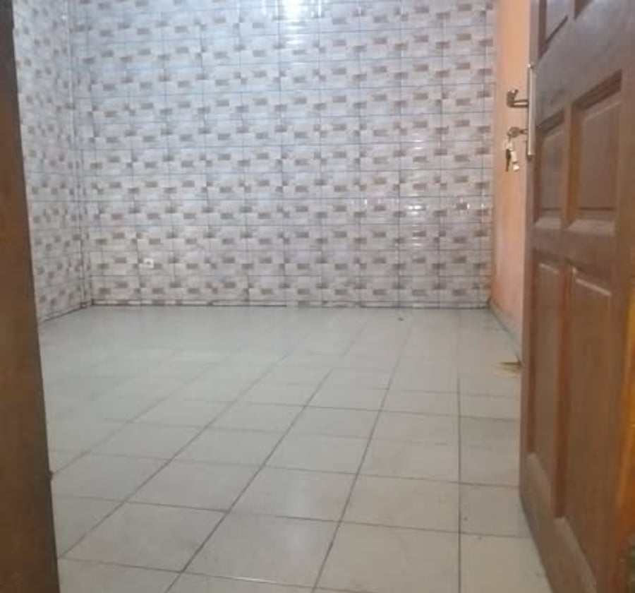 Studio moderne à louer à Deido - 70 000 XAF/mois