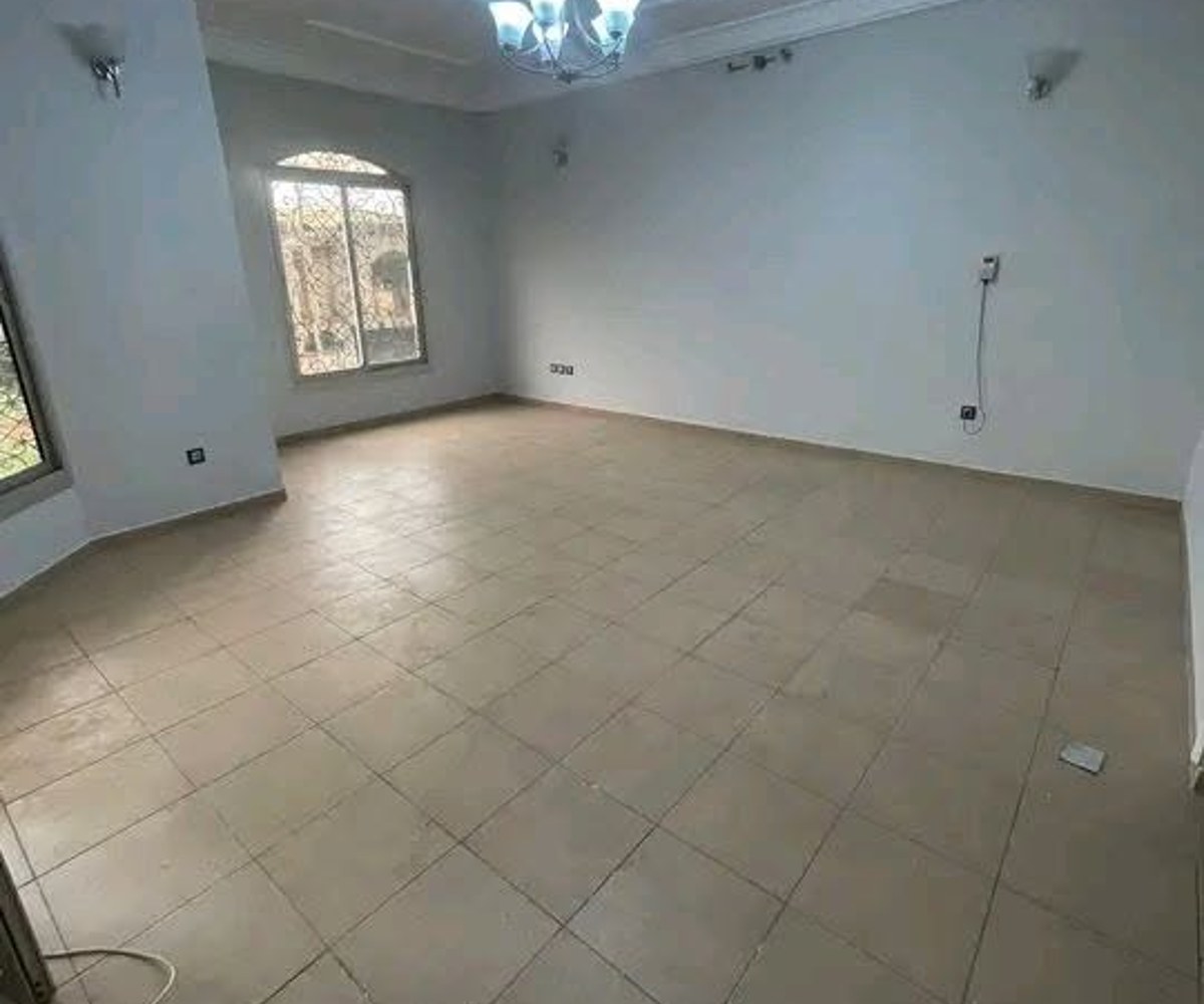 Appartement haut standing neuf à louer – Omnisports