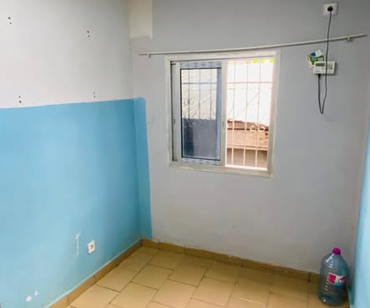 Chambre moderne 1er niveau PK13 Douala