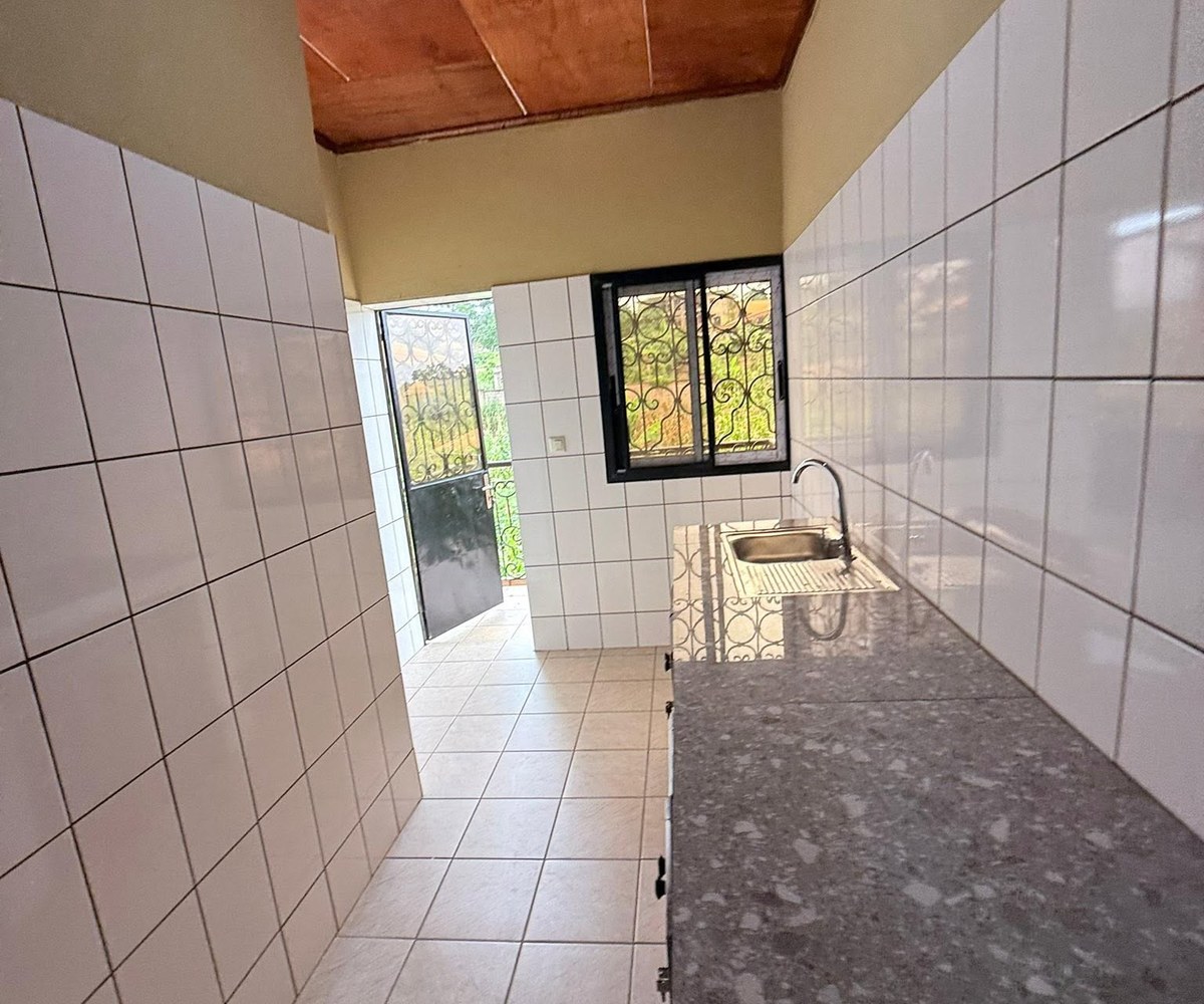 Studio VIP à louer à Nkolfoulou, Yaoundé