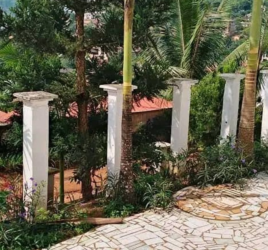 Studio moderne bon standing à louer à Mbankolo
