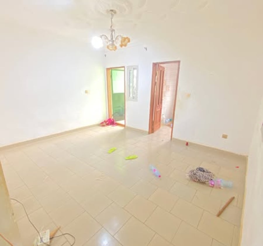 Studio moderne à louer à Etoug-Ebe