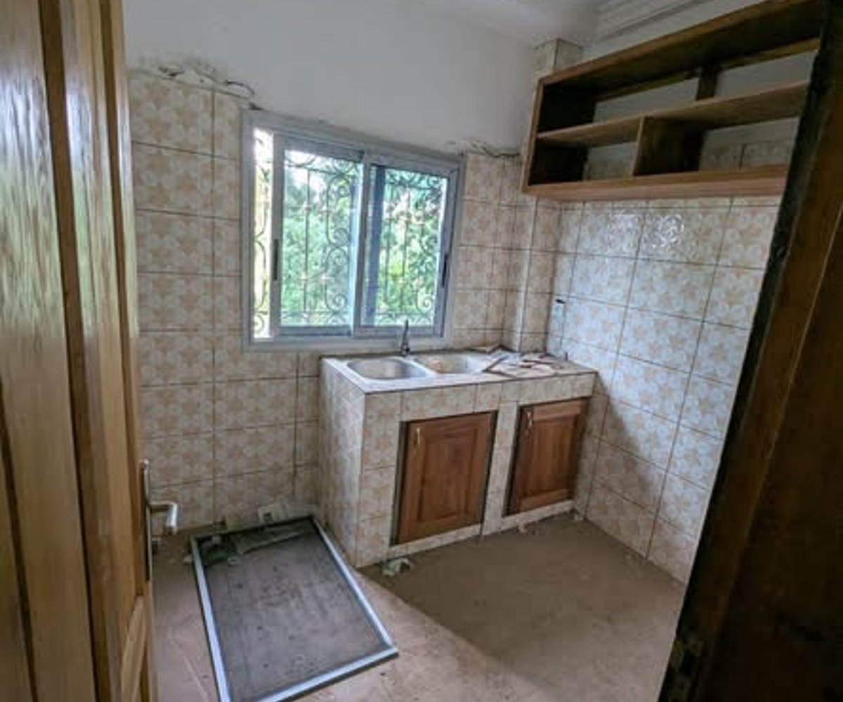 Studio neuf à Fourgerol - 70 000 XAF/mois