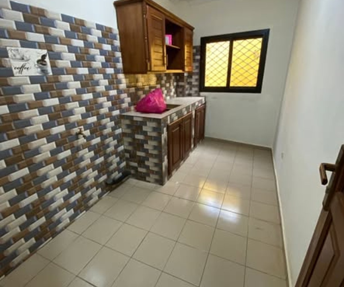 Appartement VIP neuf à Titi Garage