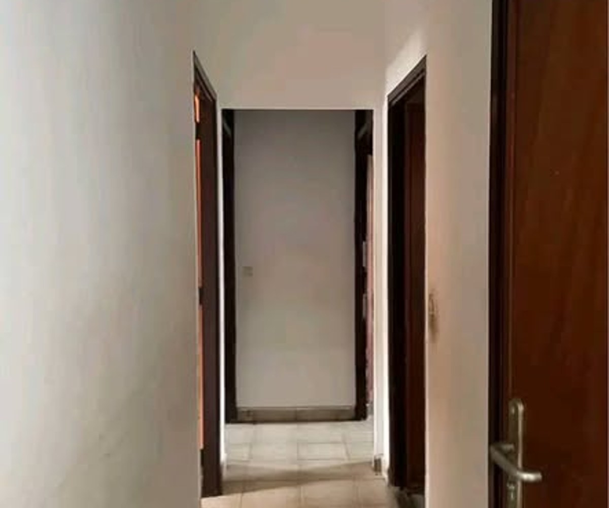 Villa à louer à Makepe, Douala – 3 chambres, 3 douches, parking, cour arrière
