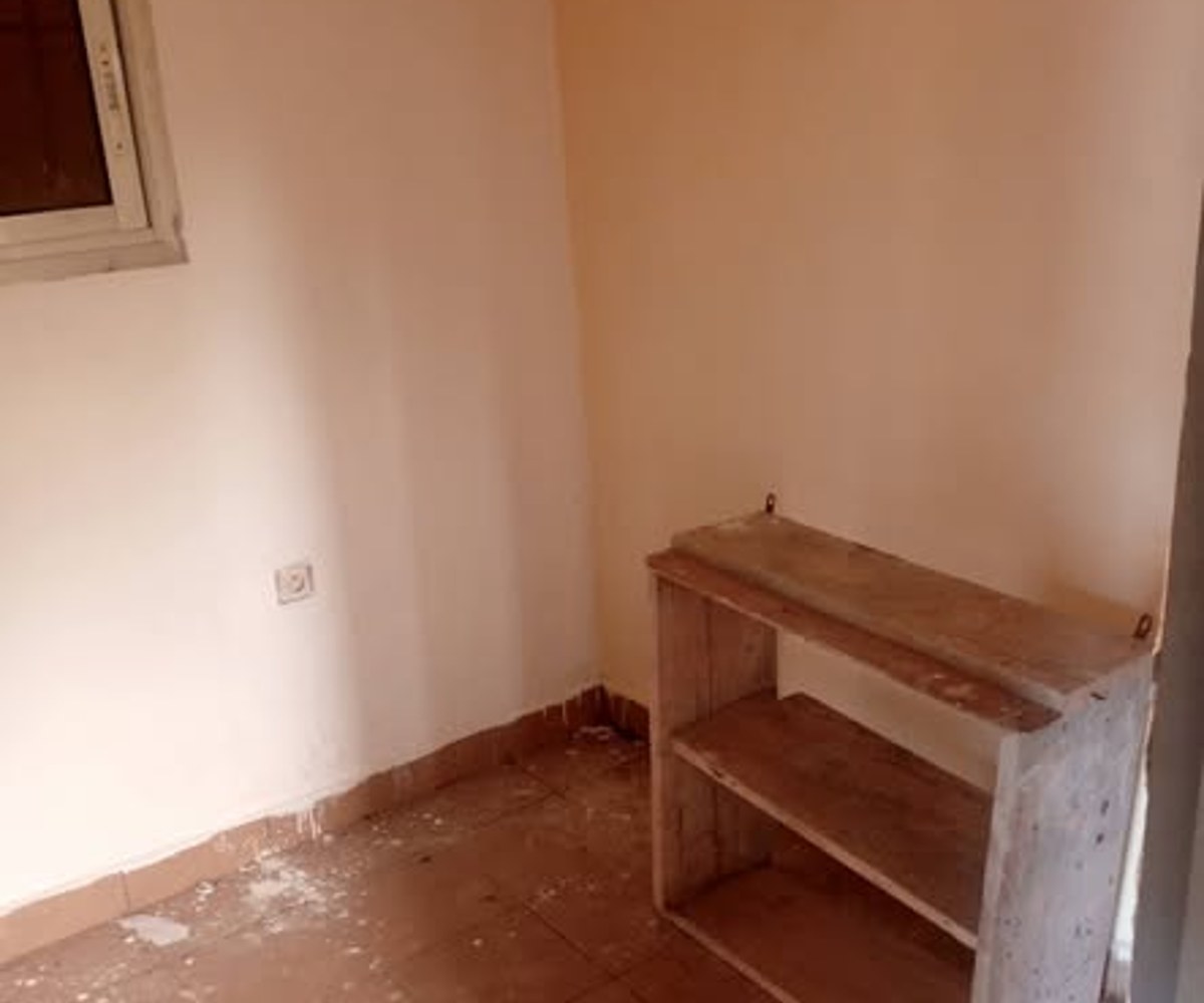 Studio moderne à louer - Ndogbong, Douala
