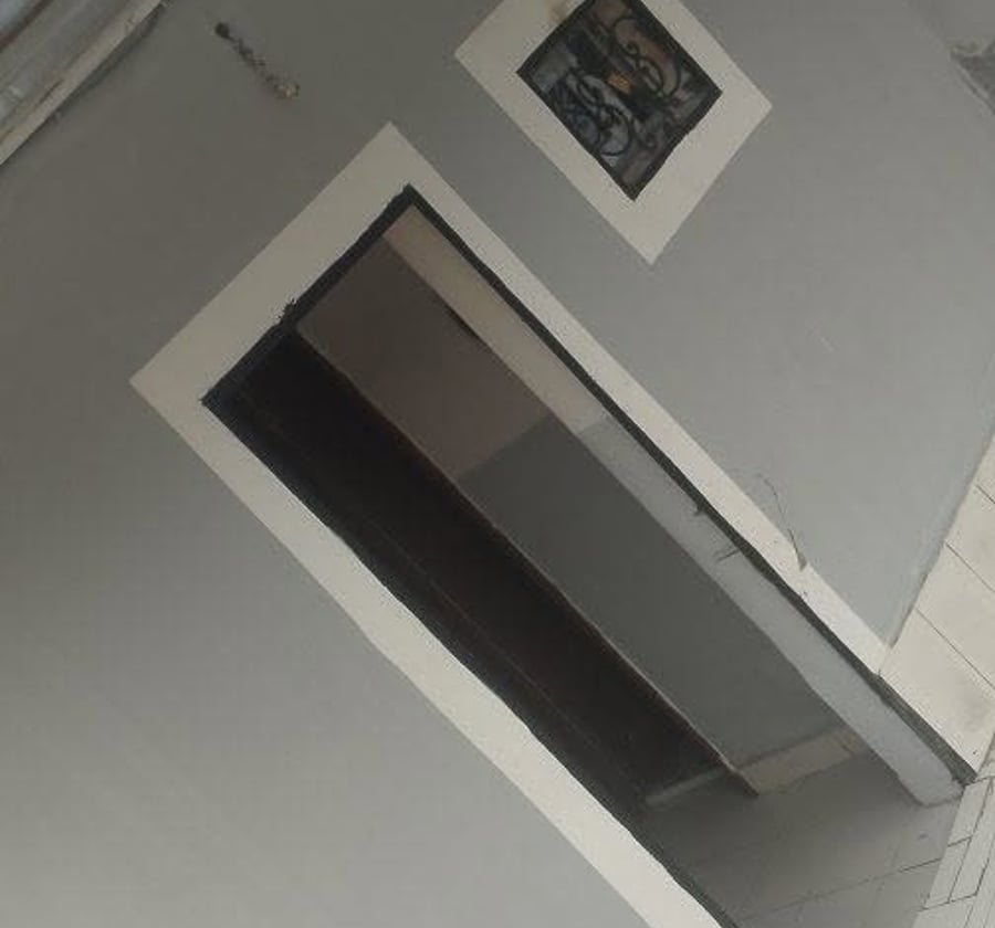 Grande chambre à louer à PK 12