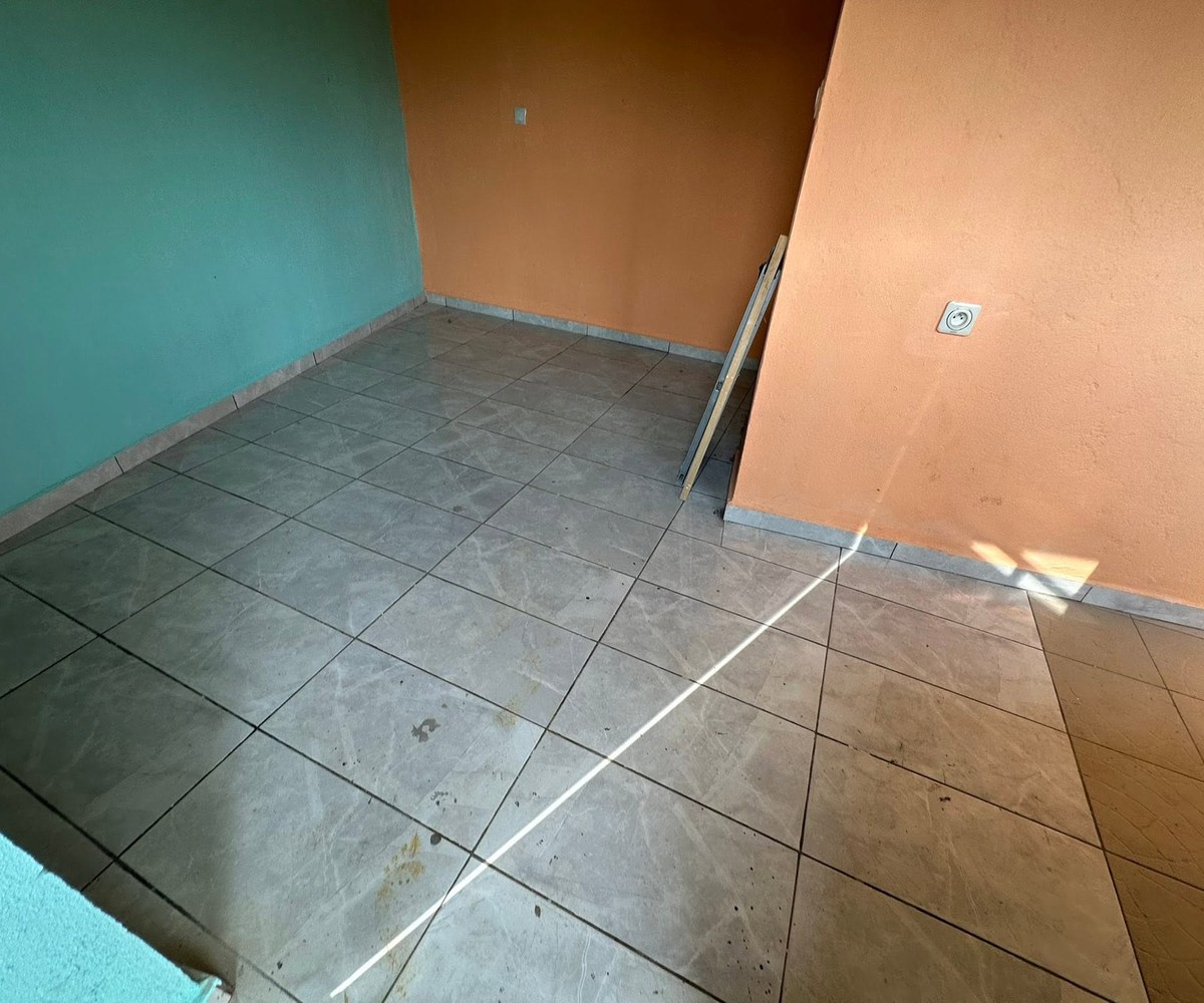 Chambre avec toilette à Bonaberi Bojongo