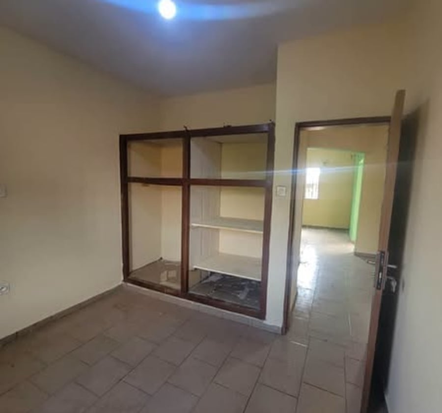 Studio à louer à Fourgerol, Yaoundé
