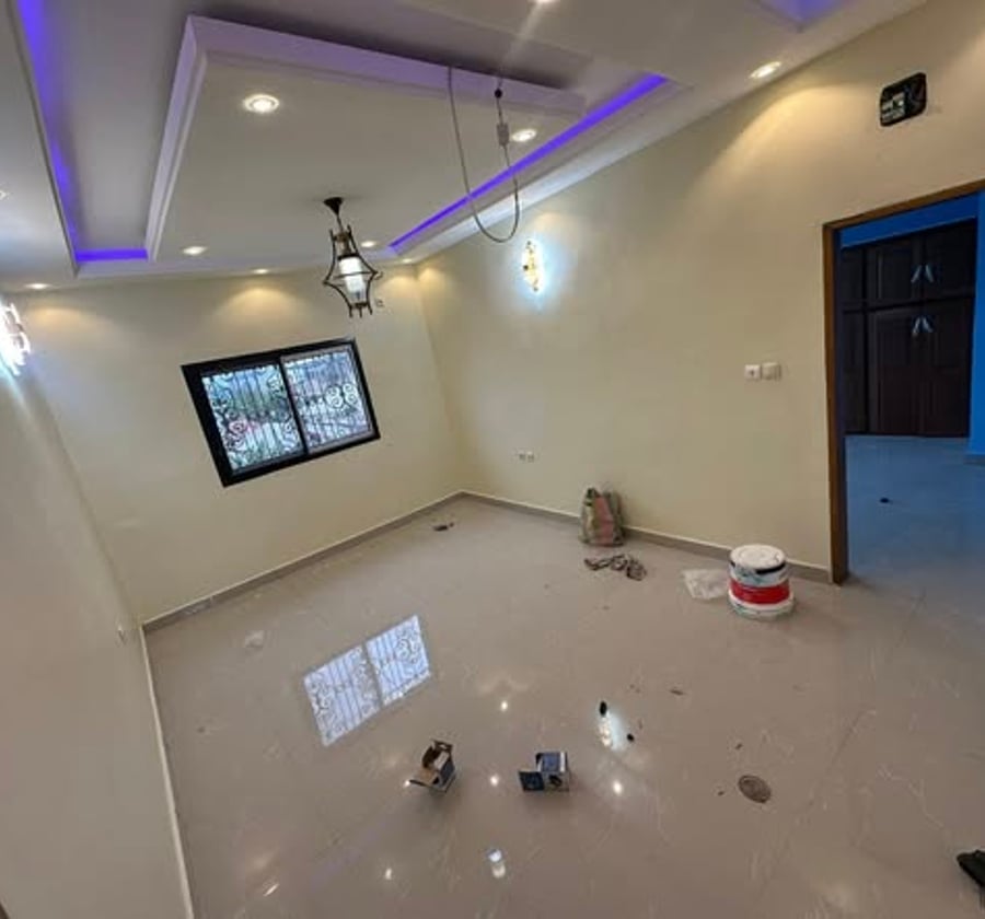 Studio moderne très spacieux - Bonaberi rail