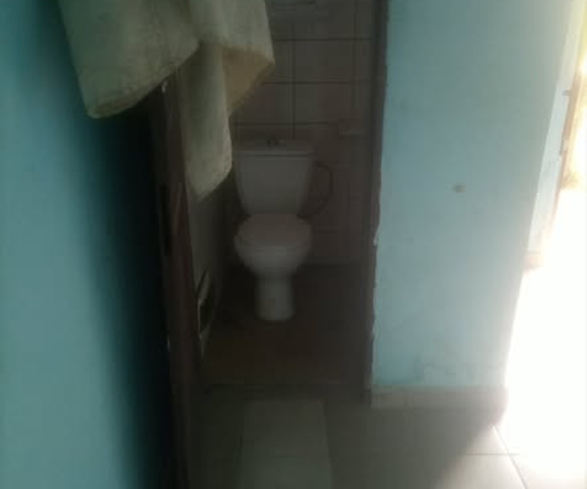 Chambre étudiant à PK 15 - Douala