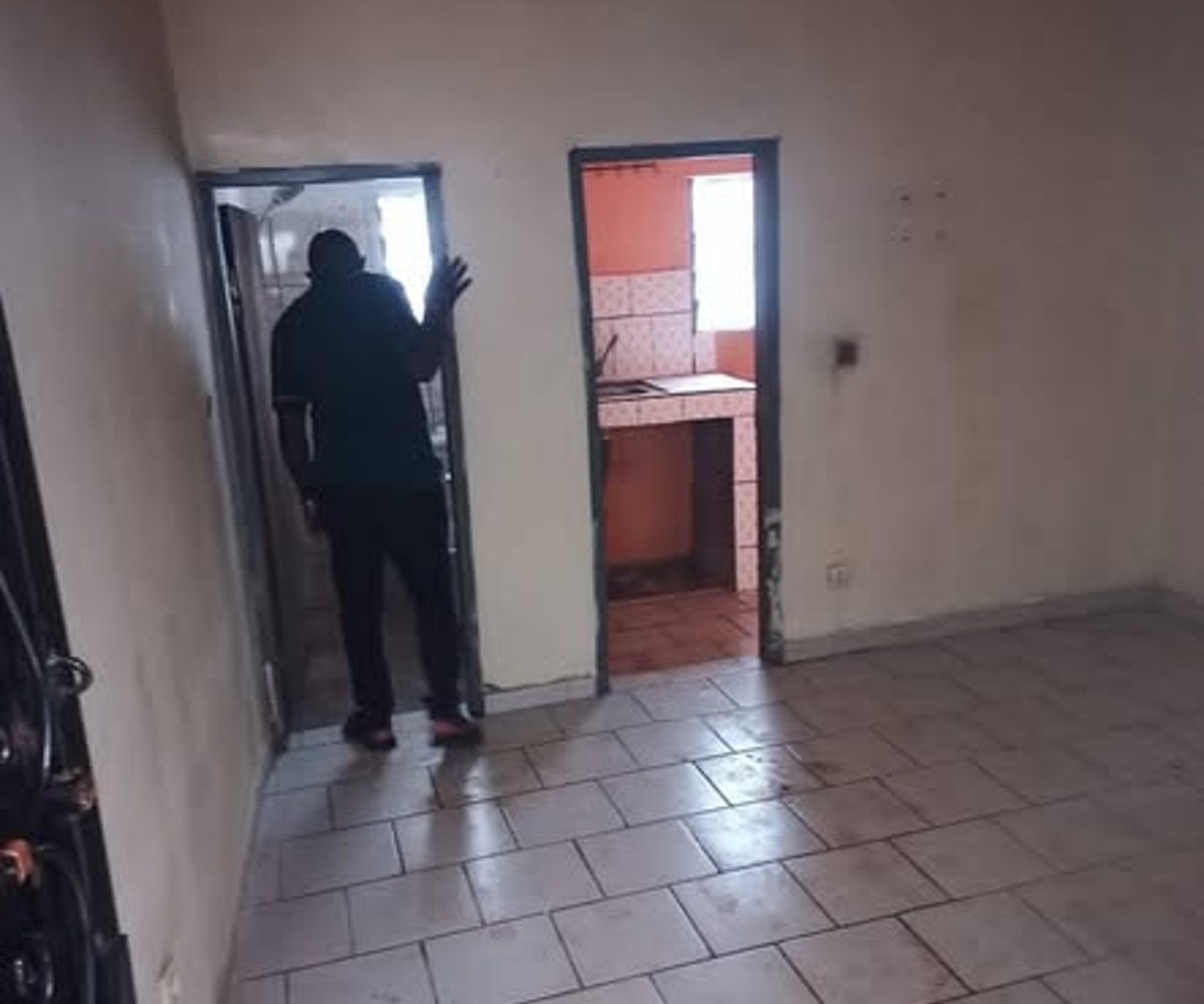 Chambre moderne à louer - Essomba, Yaoundé