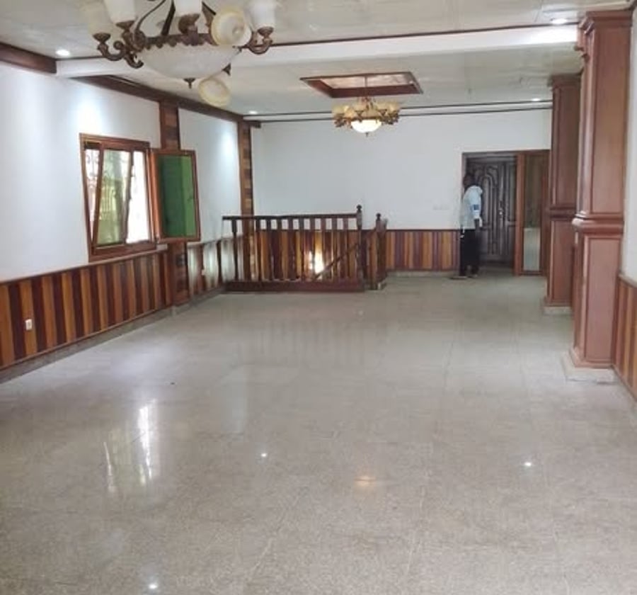 Bureaux haut standing à louer à Yaoundé Bastos Golf