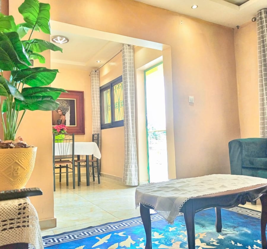 Guest House  for rent in Biyem-Assi, Yaoundé : FCFA 25000