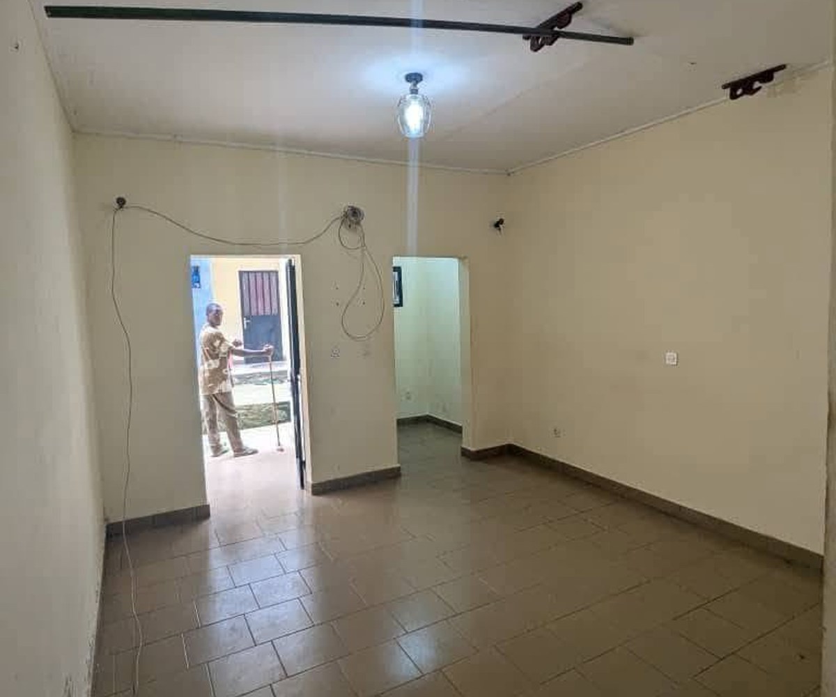 Chambre moderne à louer - Nkolmefou (Nkolnda)