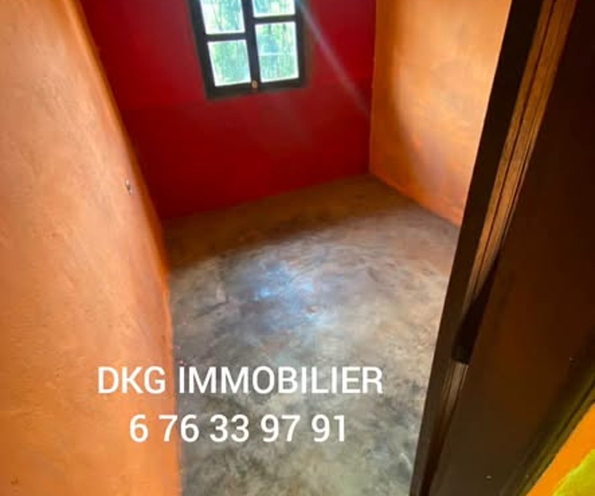 Appartement moderne 2 chambres à louer - Évêché, Douala