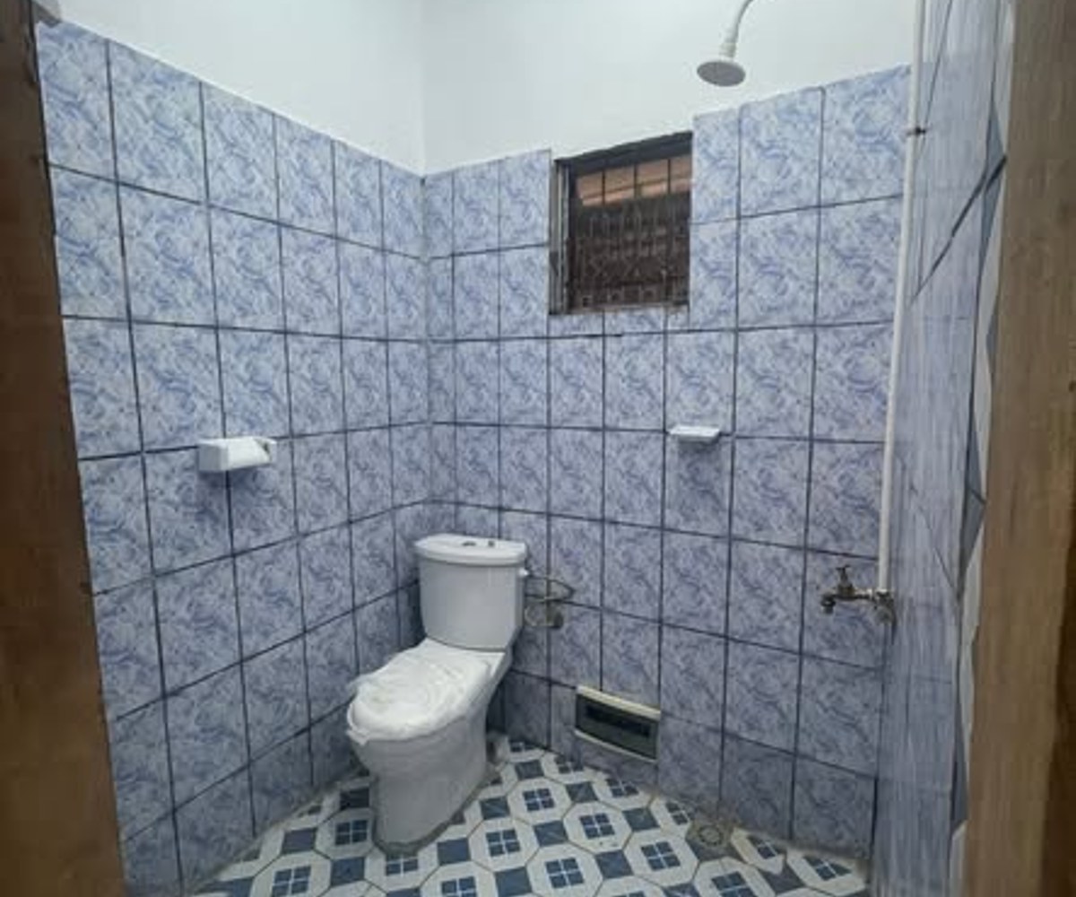 Chambre moderne à Ndogbong, Douala