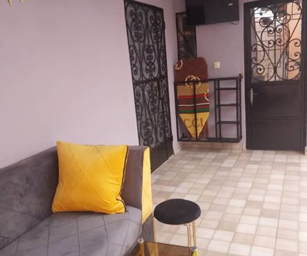 Studio moderne à louer à Essomba, Yaoundé
