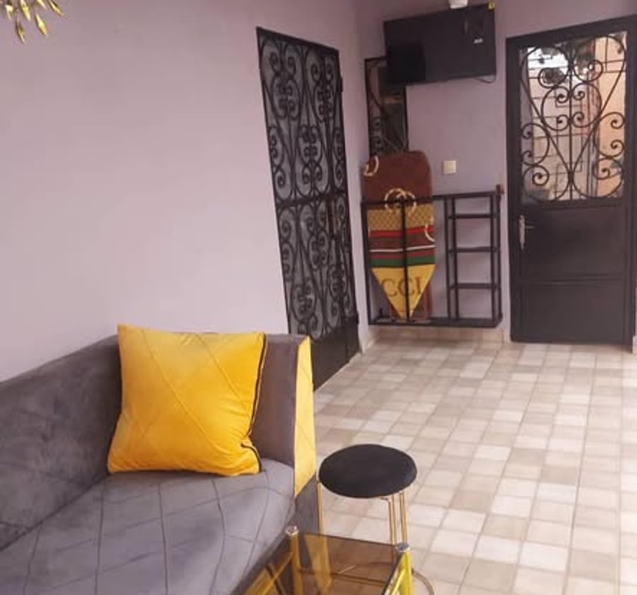 Studio moderne à louer à Essomba, Yaoundé