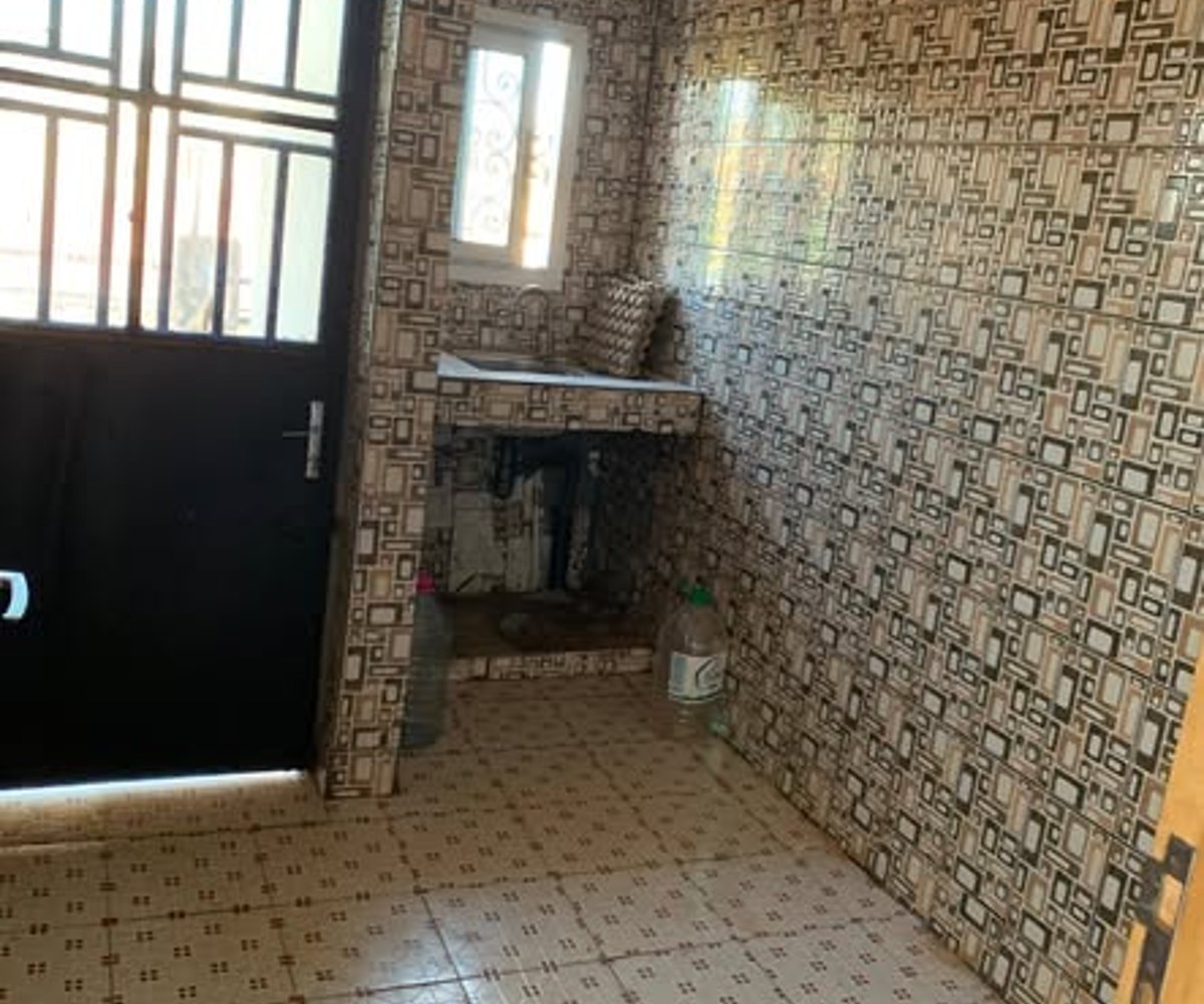 2 chambres modernes à louer à Nkozoa