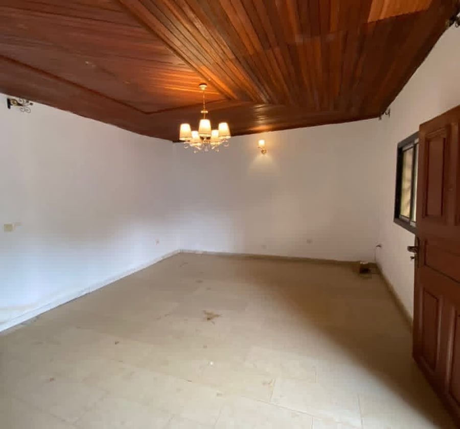 Appartement moderne à louer à Tradex Emana