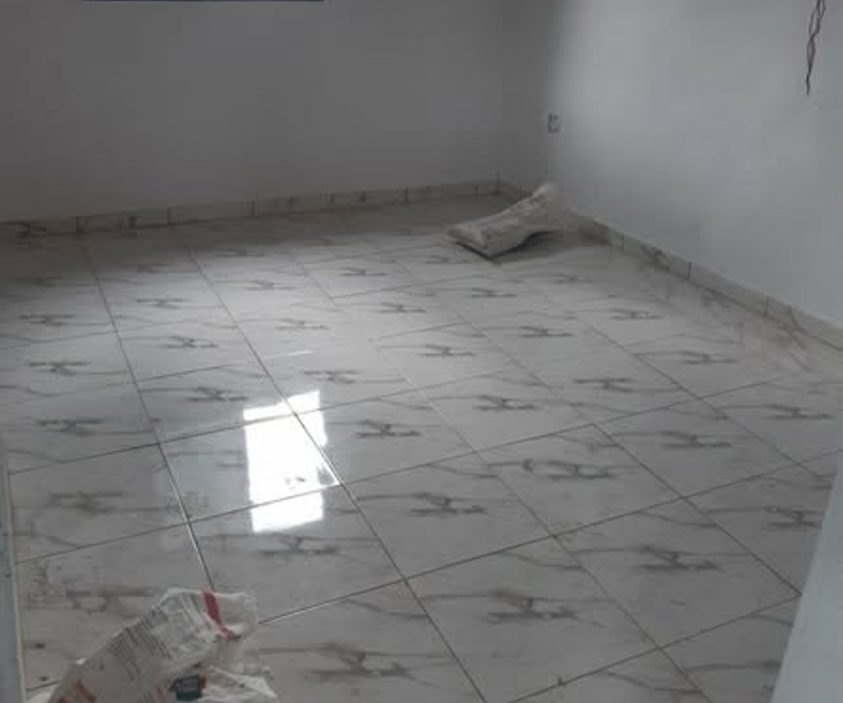 Chambre moderne neuve à Yassa - 30 000 FCFA/mois