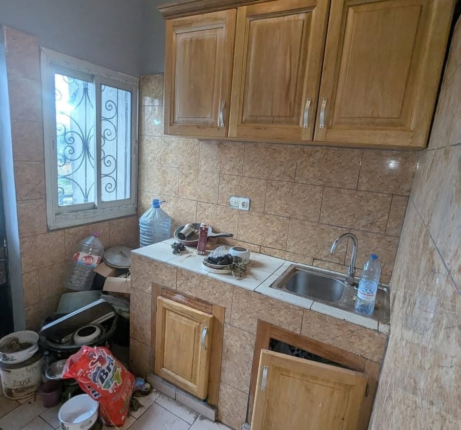 Studio moderne à louer au petit marché Odza