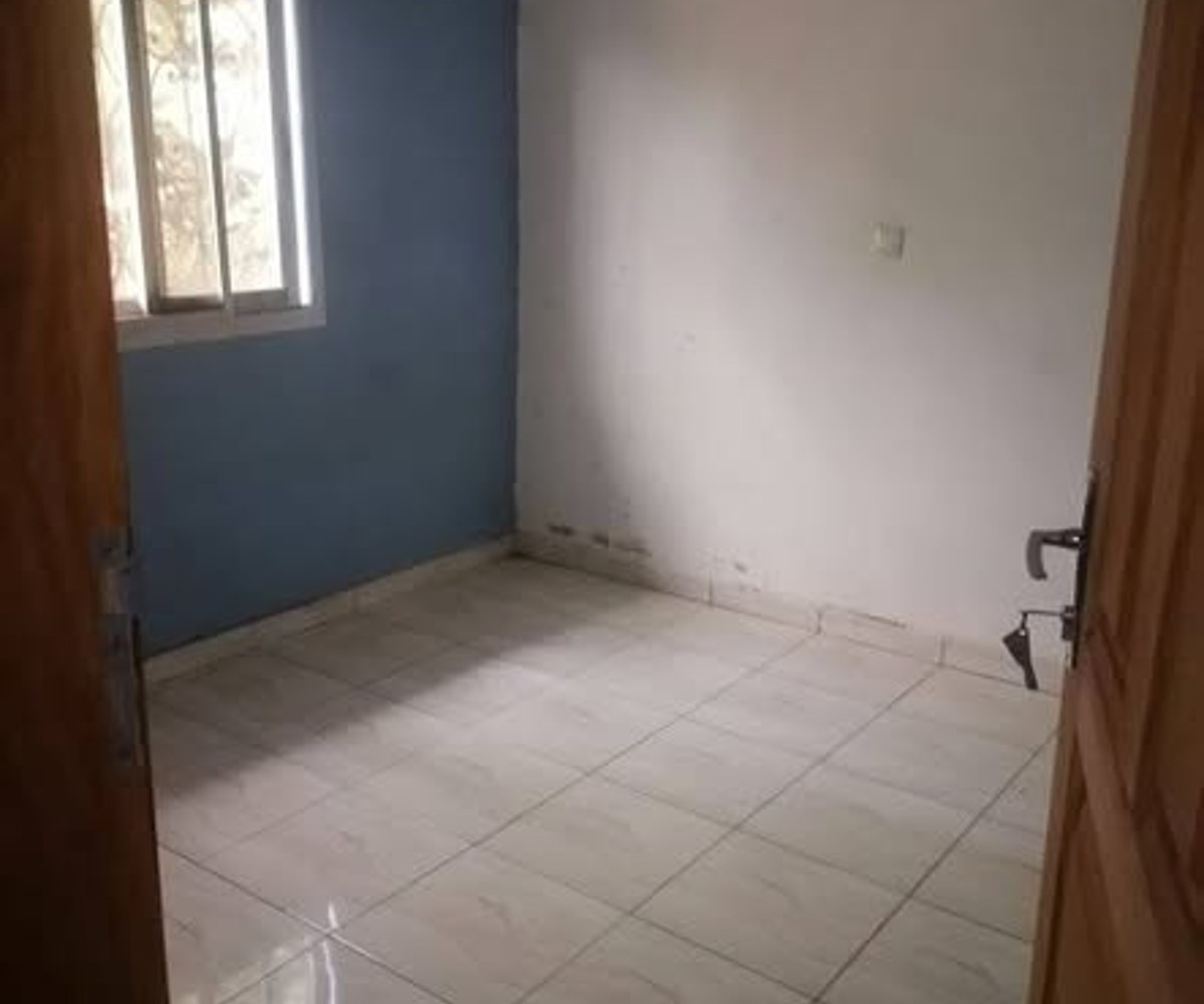 Studio moderne à louer - Fabrique Ngoussou, Yaoundé