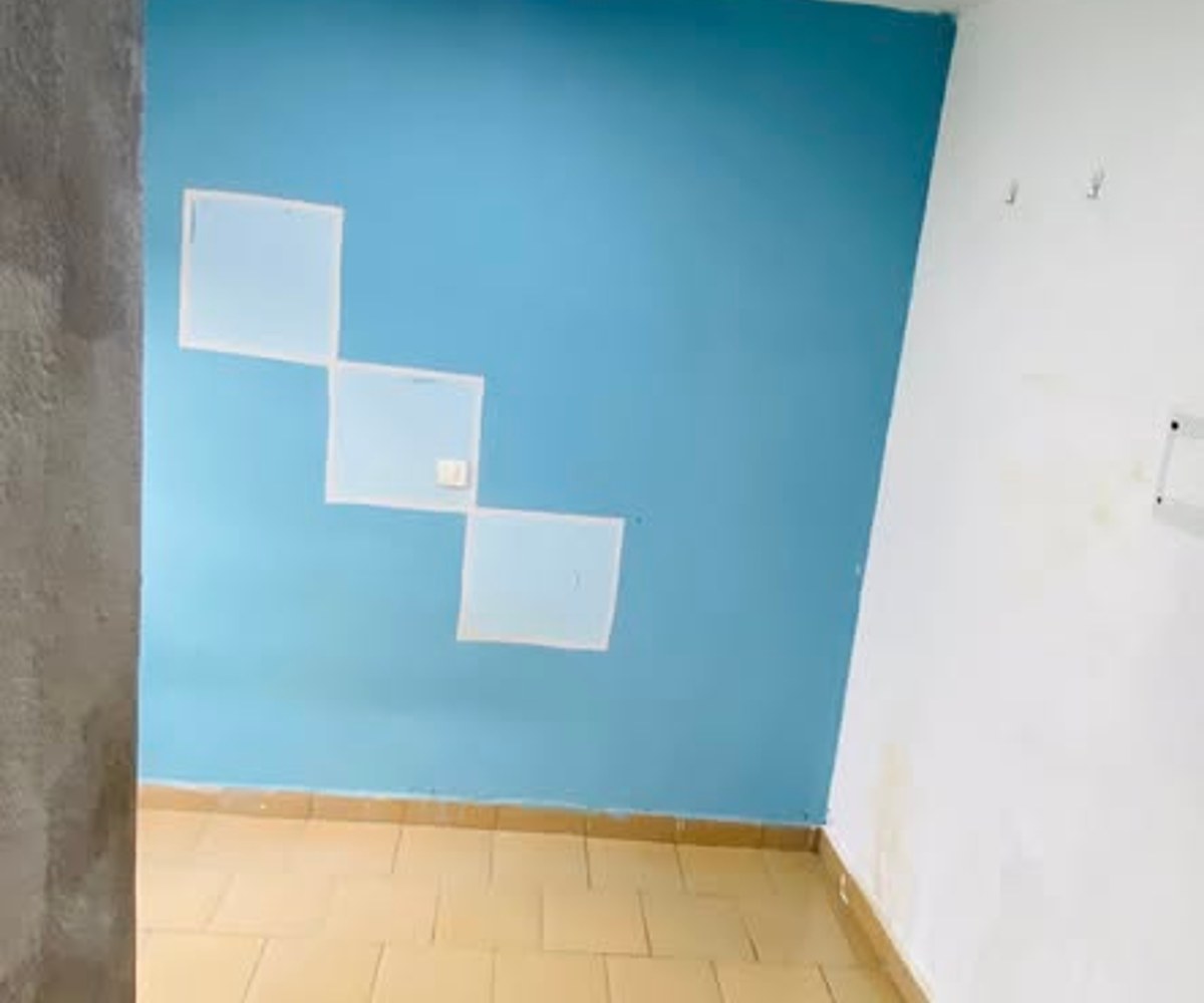 Chambre moderne 1er niveau PK13 Douala