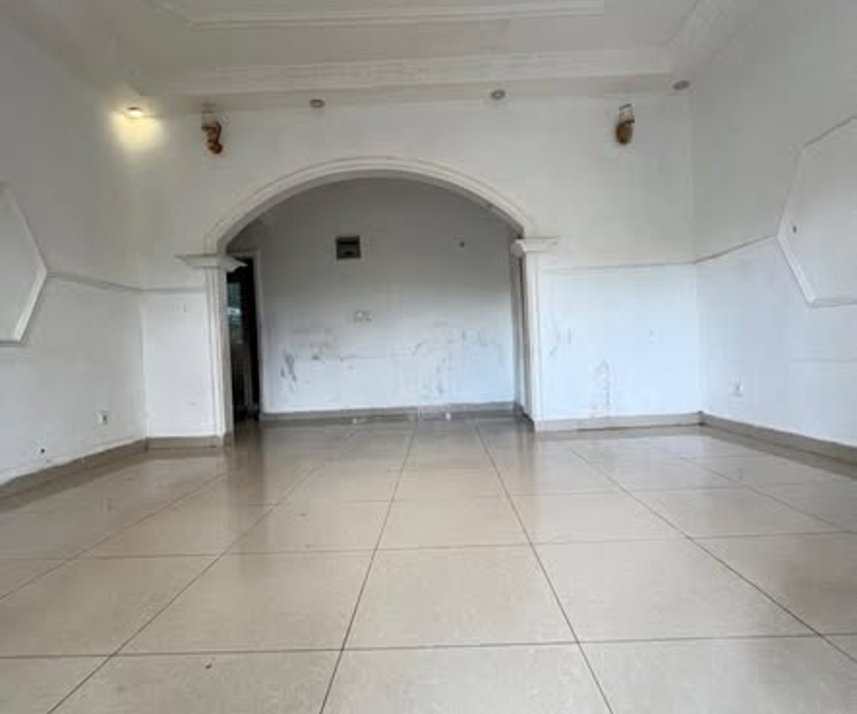 Appartement moderne 3 chambres à Logbessou
