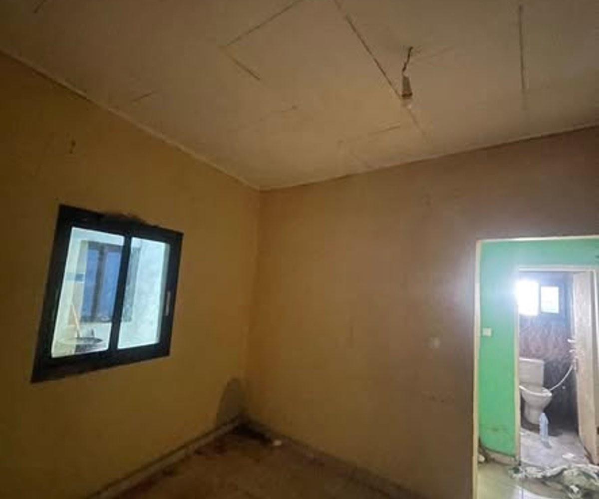 Studio moderne 4 pièces à louer à Ari Village, Douala