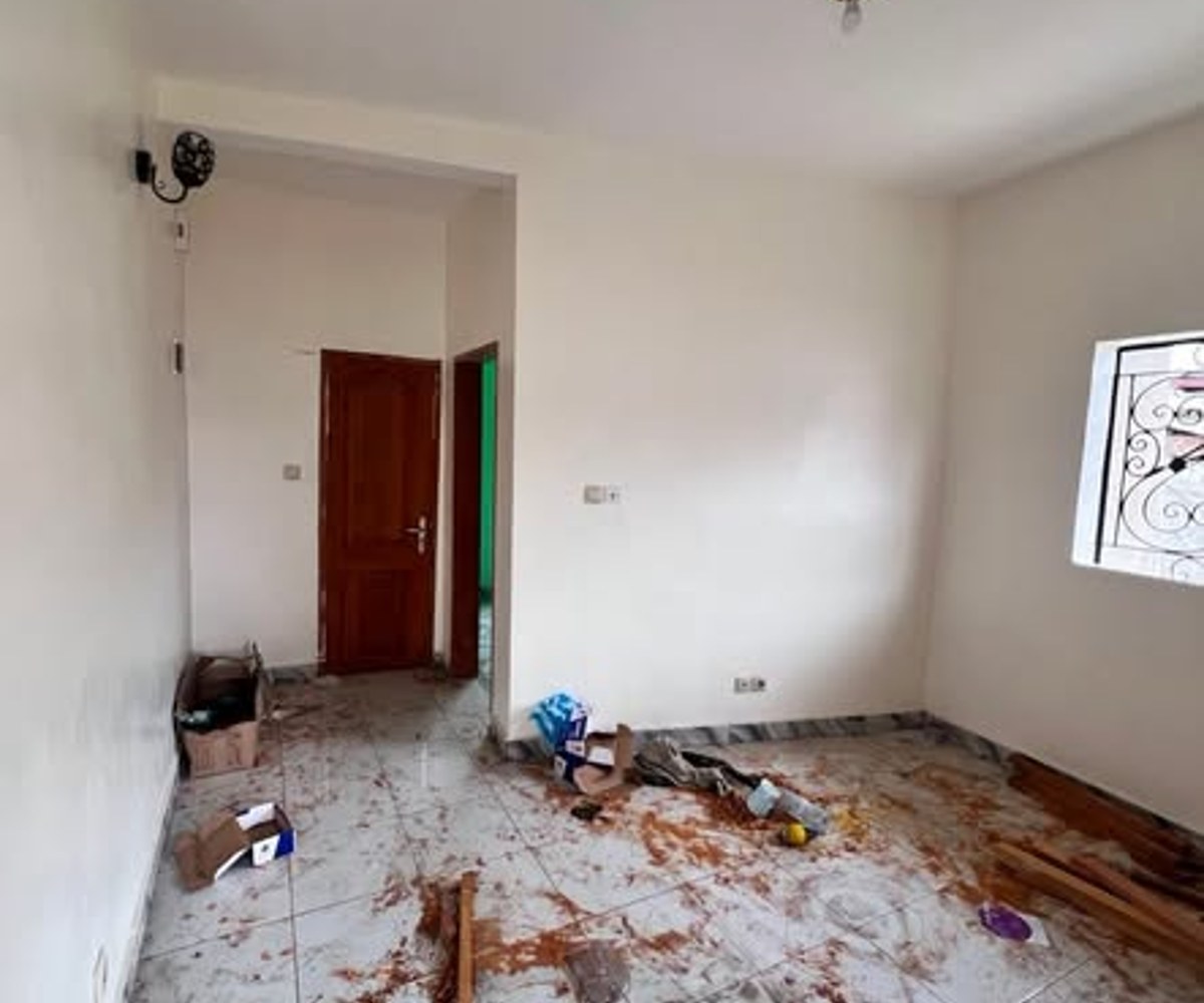Studio moderne à louer à Deido