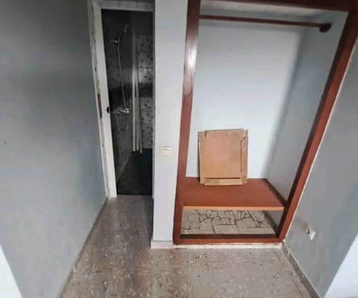 Chambre moderne à Logbaba Saker