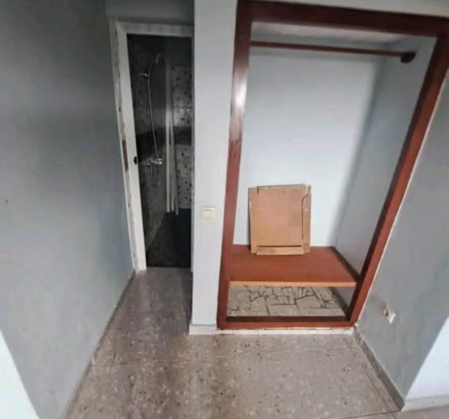 Chambre moderne à Logbaba Saker