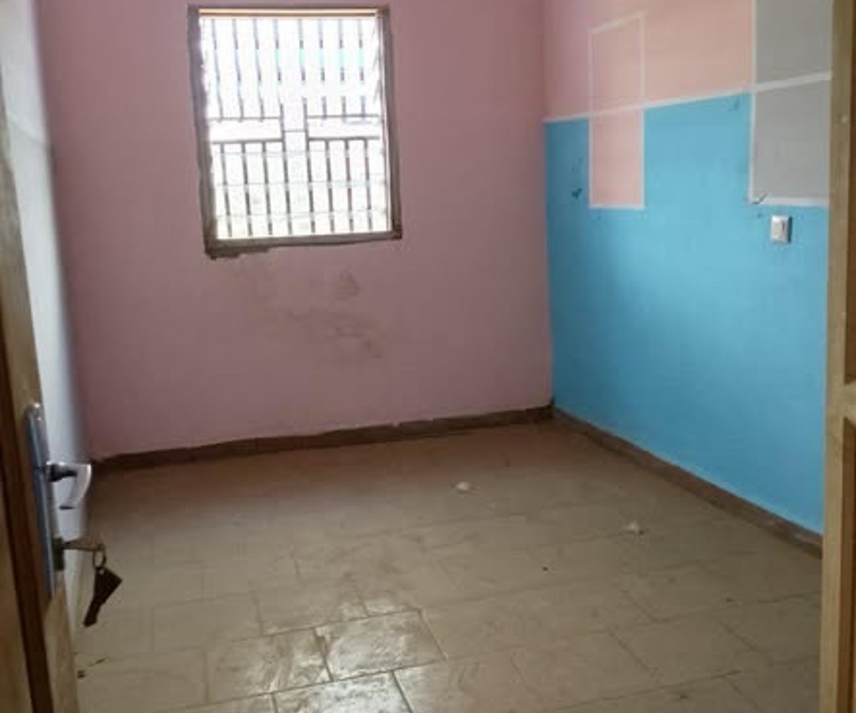 Appartement 2 chambres à Ekie Amadou, Yaoundé