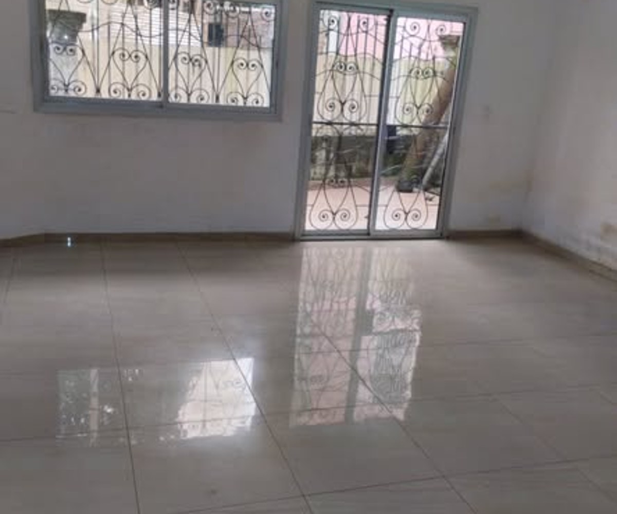 Maison 2 chambres à louer à Akwa Nord