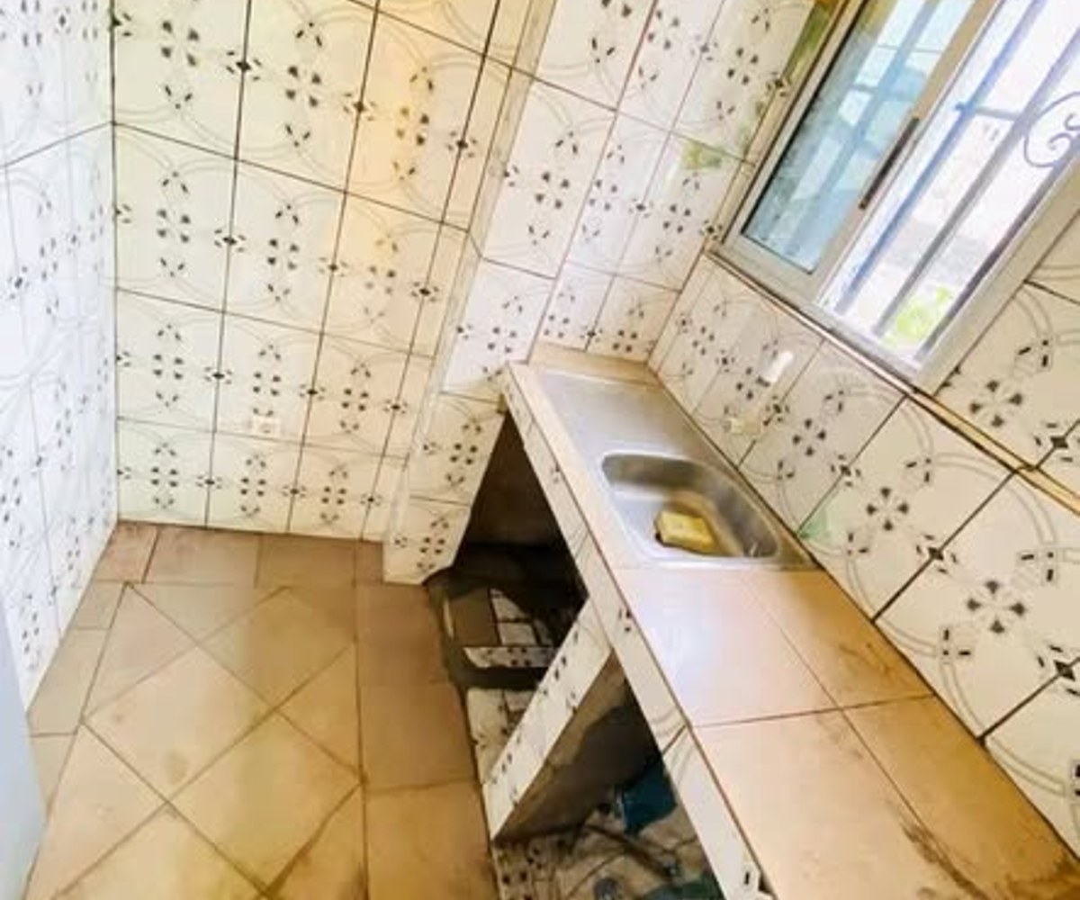 Appartement moderne avec forage et compteur prépayé à Ndogbati