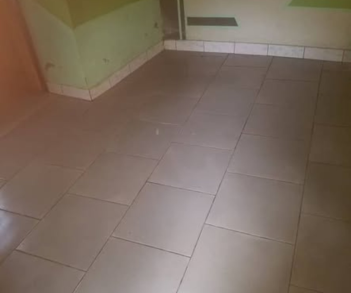 Grande chambre moderne à louer à Tam Tam