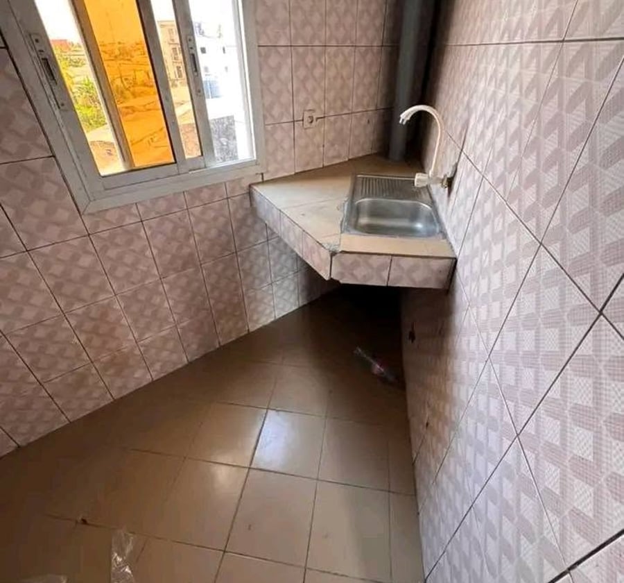 Appartement moderne à PK 8