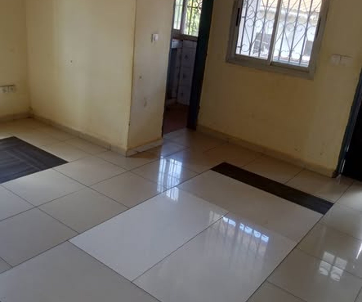 Appartement 2 chambres à Biyem-Assi