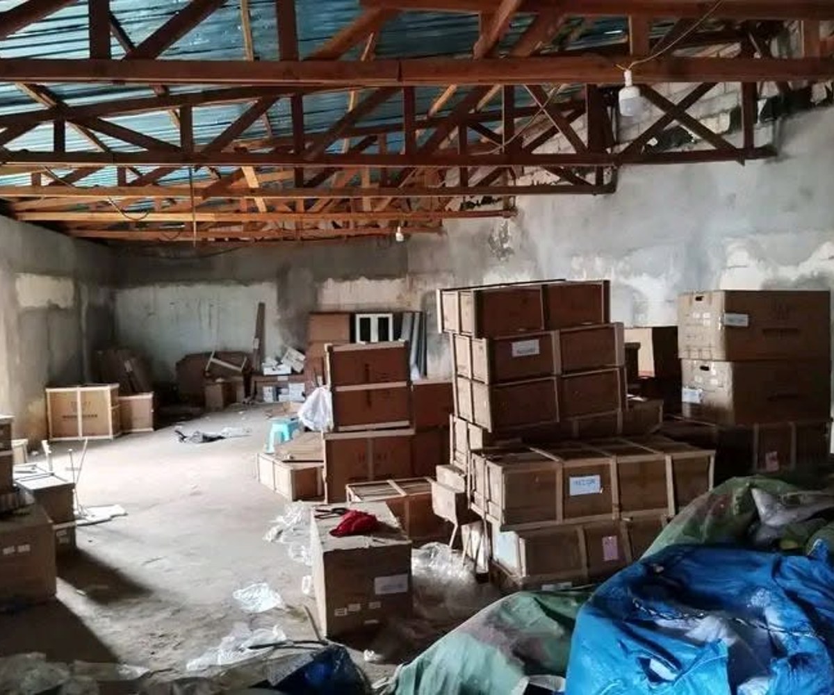 Entrepôt à louer à Yaoundé Emana