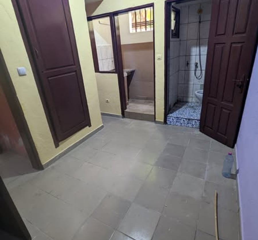 Chambres modernes à Ndogbong