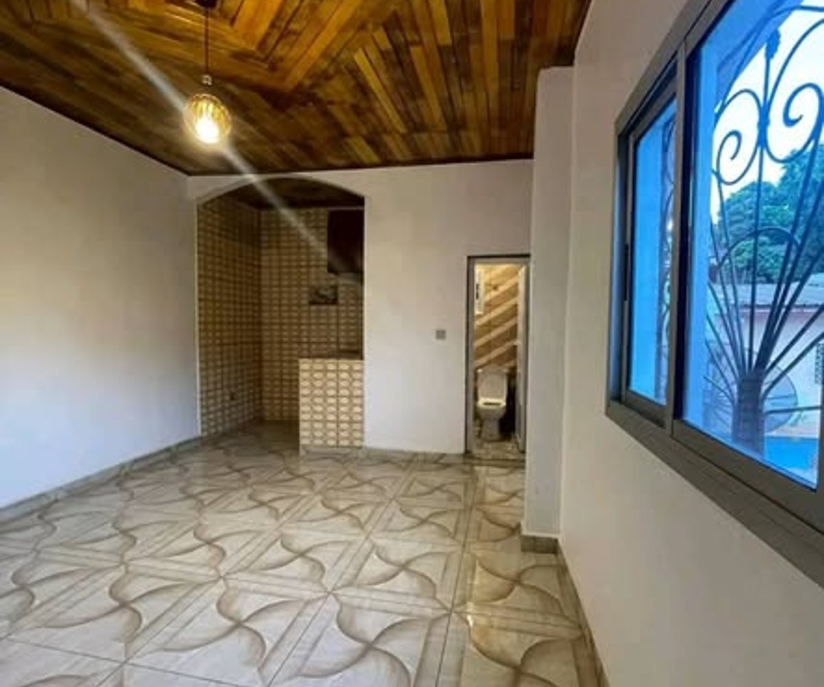 Chambre moderne à Bonamoussadi Santa Barbara