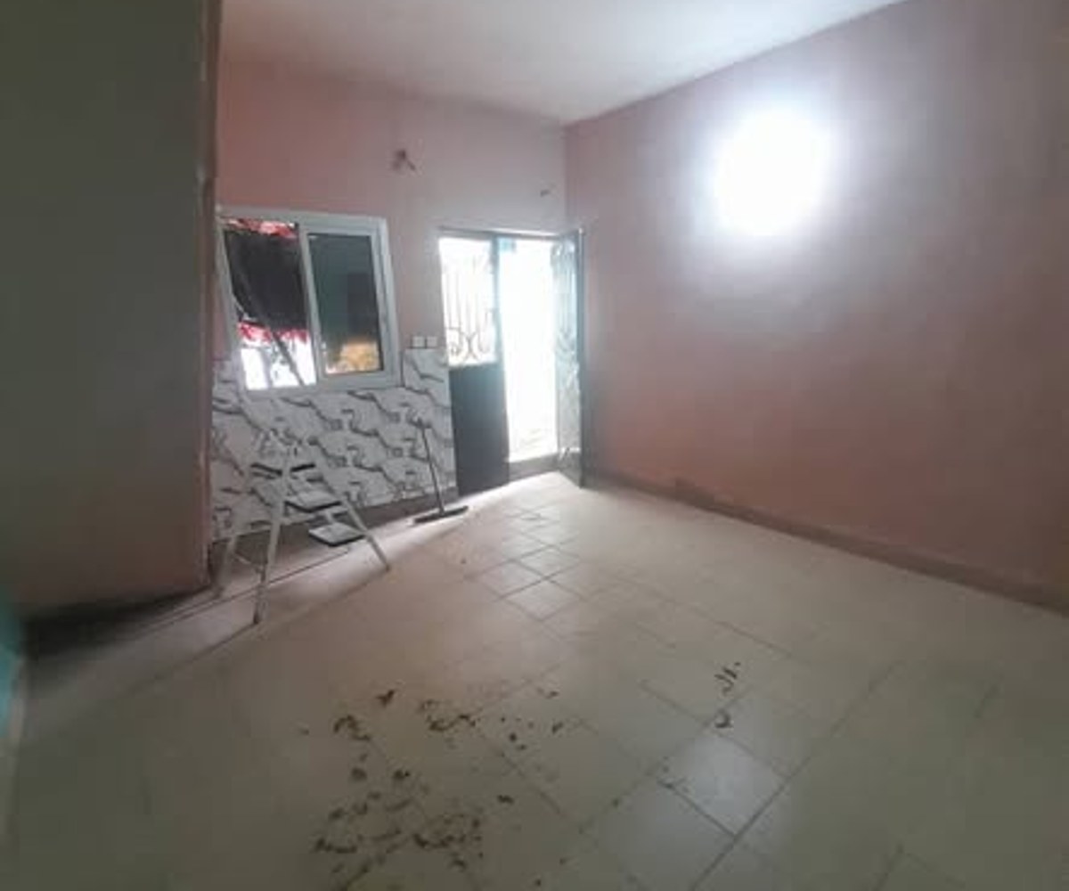 Studio à louer à Deido