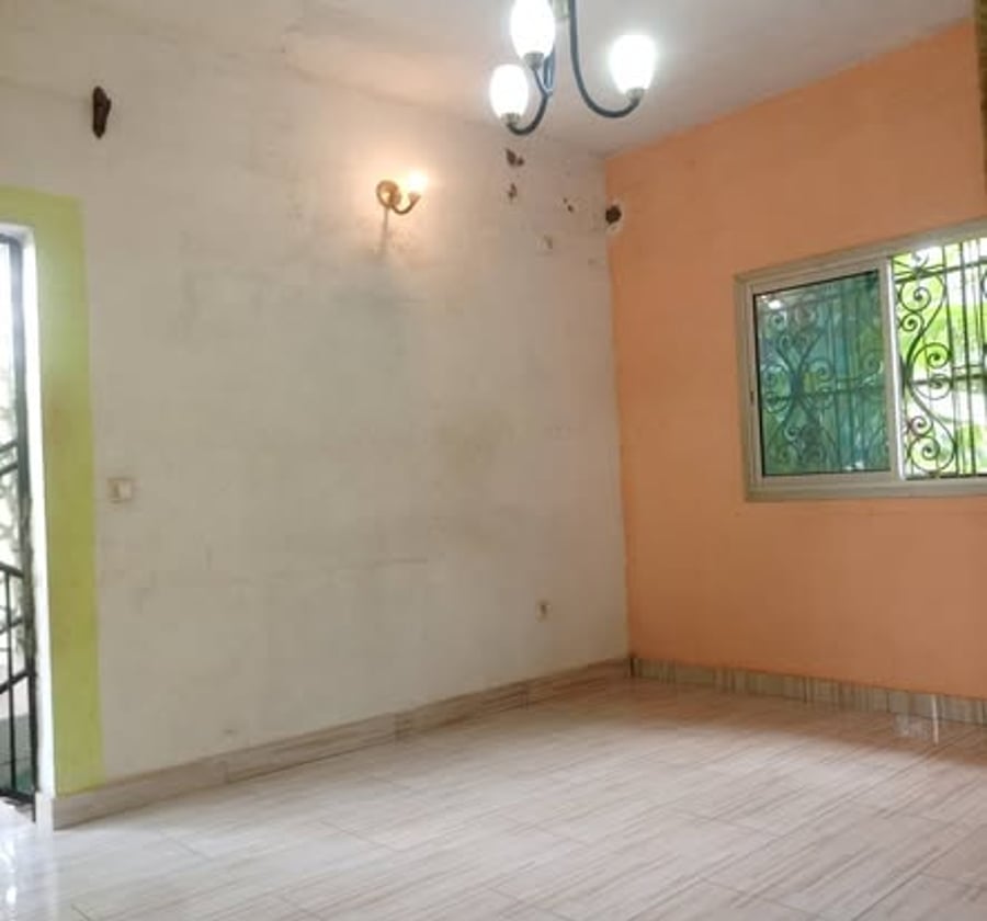 Studio moderne à louer - Ndogpassi II