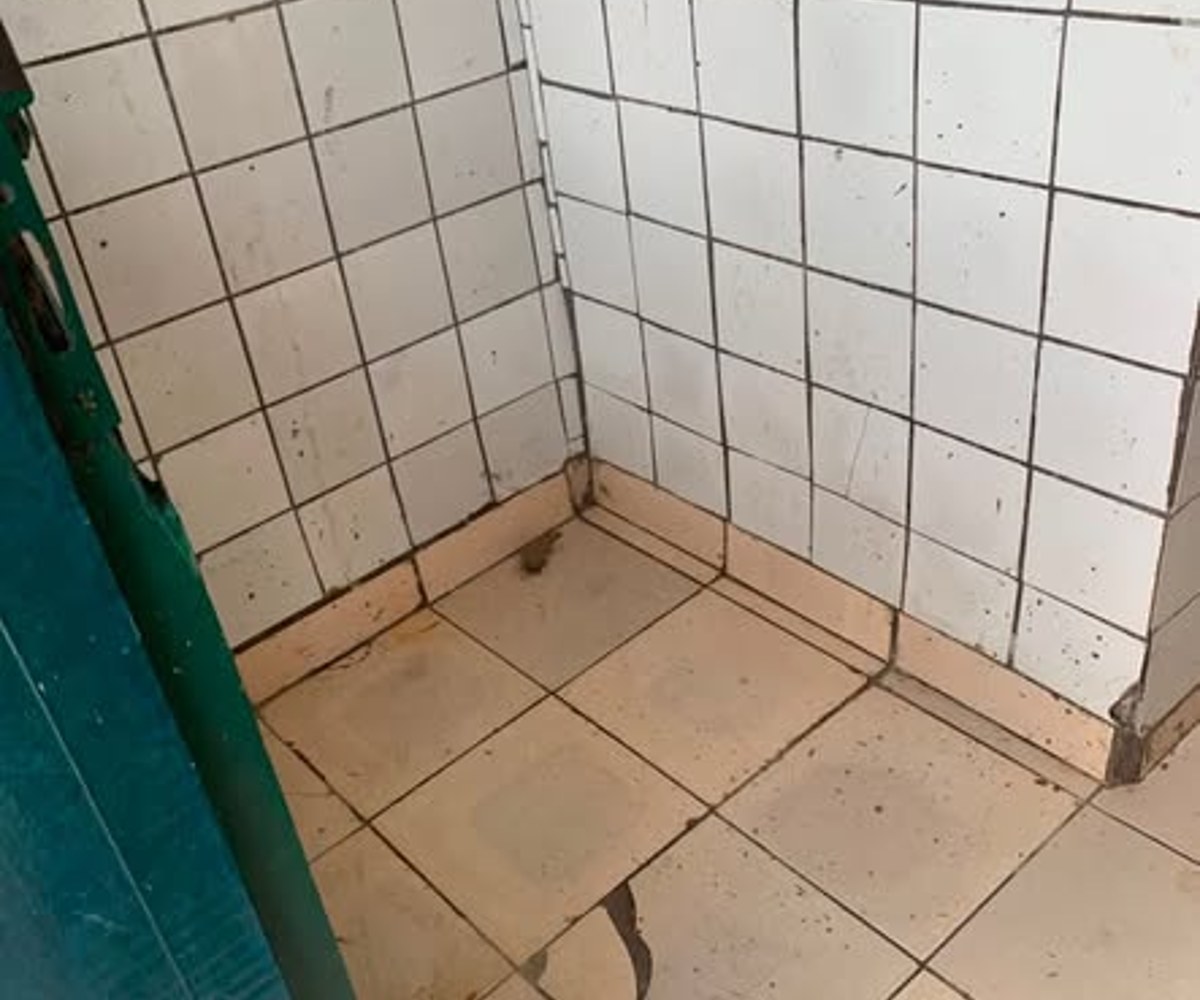 Chambre moderne à Nyalla - 25 000 XAF/mois